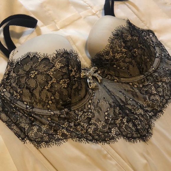 Victoria’s Secret Angel Corset - VERY SEXY!! - Picture 2 of 4